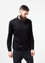 Load image into Gallery viewer, Scotland Button-Up in Black
