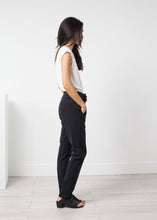 Load image into Gallery viewer, Troupy Pant in Silky Cotton
