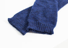 Load image into Gallery viewer, Pikki Mittens in Blue
